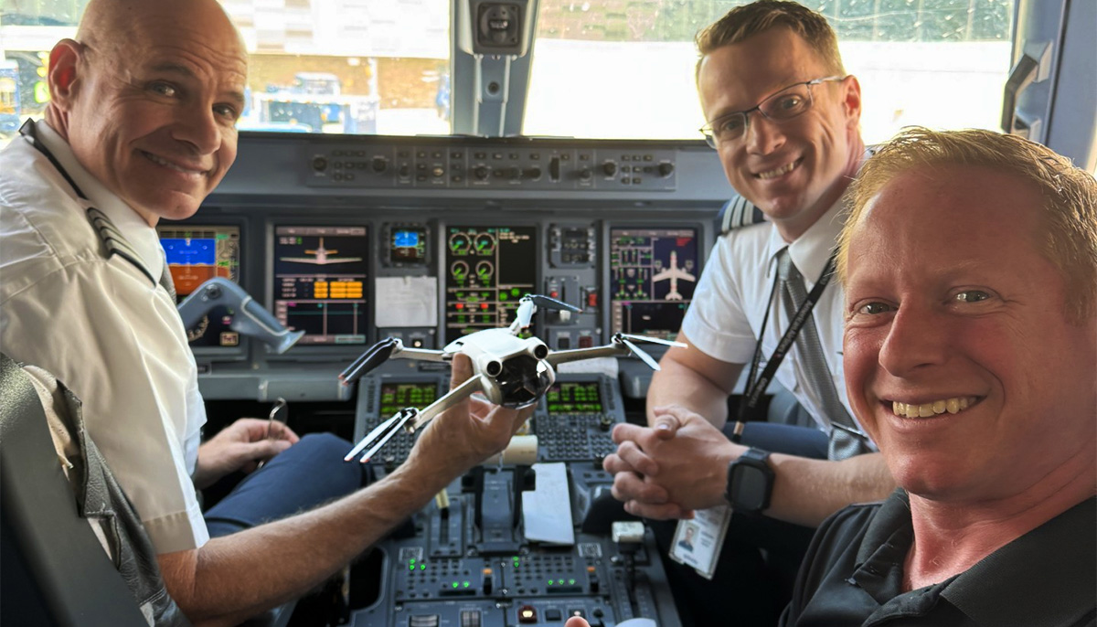 dots-red-h red ball print on transparent image