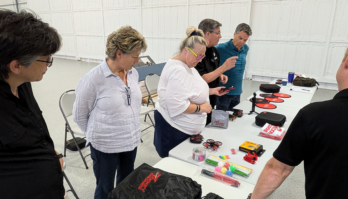 dots-red-h red ball print on transparent image